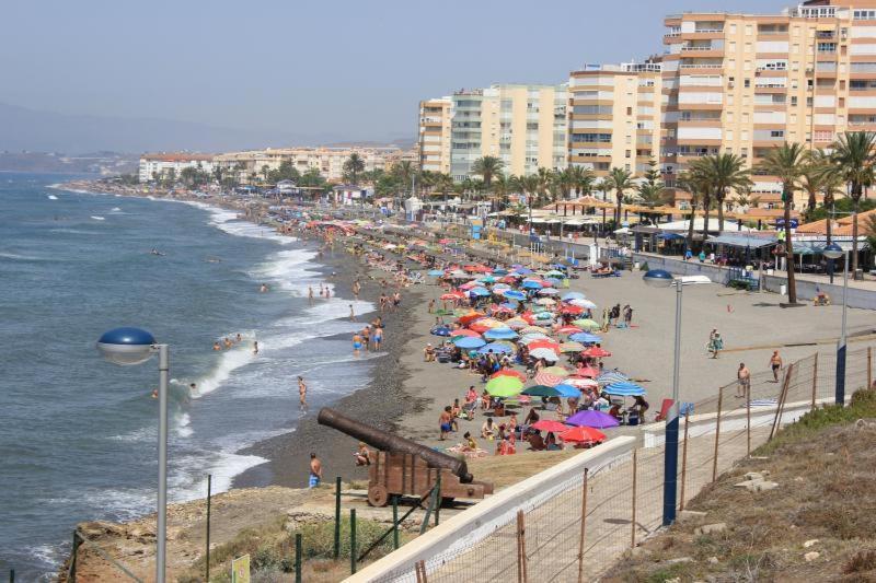 Apartamento A Estrenar En Primera Linea De Playa Torrox Extérieur photo